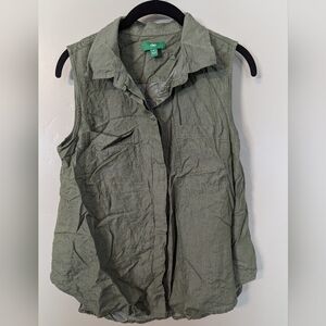 Green sleeveless shirt